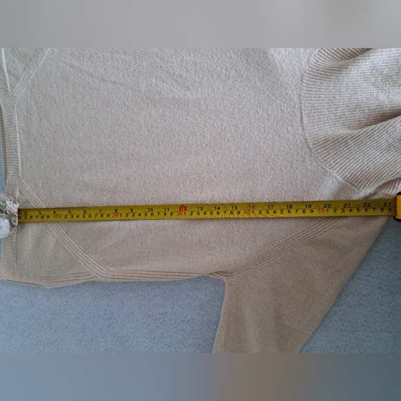 100% Extra Fine Merino Wool Elegant Cream Turtleneck Sweater By Nicole Miller - Picture 13 of 15